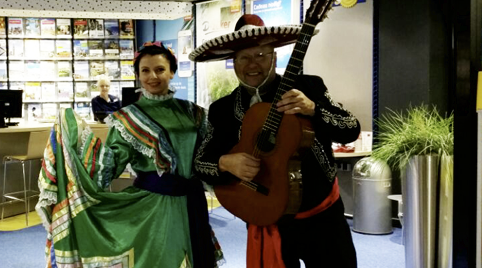 Lekker etten, veel drinken, cultuurn en plezier maken de Mexicaanse feest